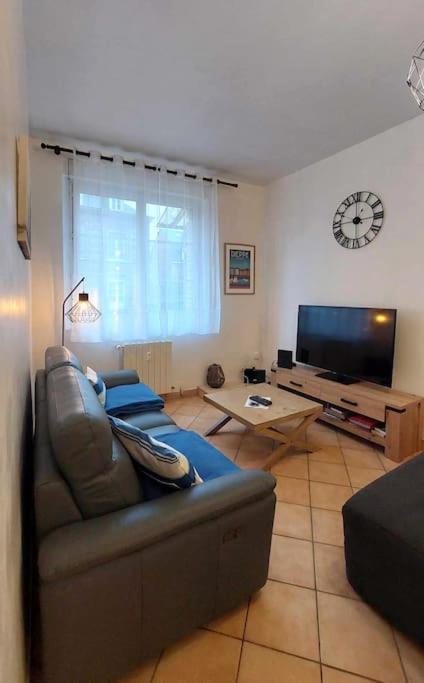 Le Calme Au Centre-ville Dans Cour Interieure, Avec Place De Parking Privee Apartment *