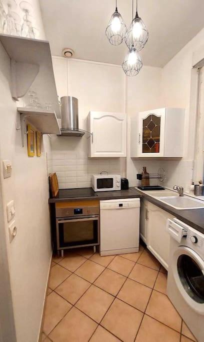 Apartment Le Calme Au Centre-ville Dans Cour Interieure, Avec Place De Parking Privee